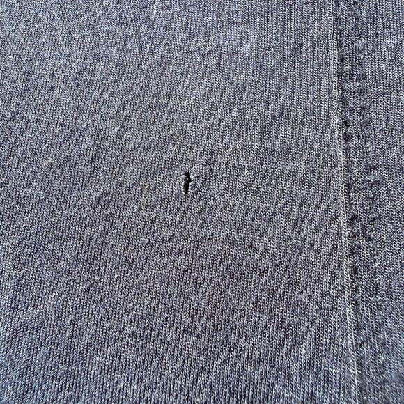 Simple eggplant shortsleeved tshirt size XL A few small blemishes - Picture 4 of 6